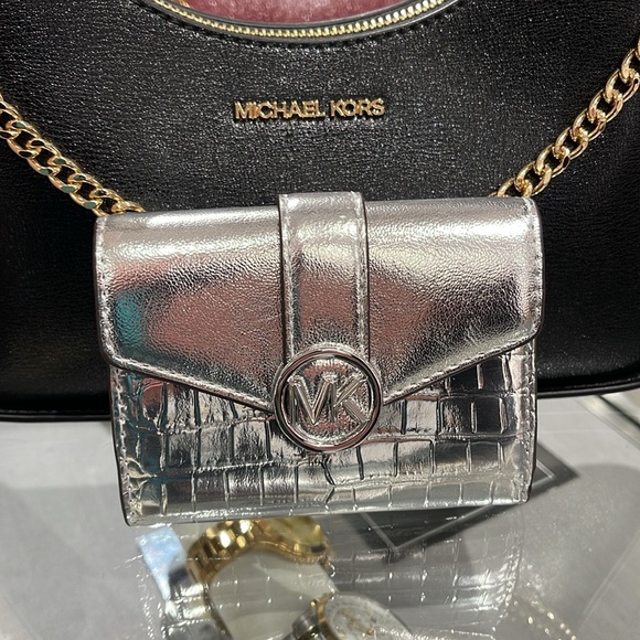 MICHAEL KORS CARMEN MEDIUM LOGO AND FAUX LEATHER WALLET 
SILVER 
NWT - Picture 4 of 16